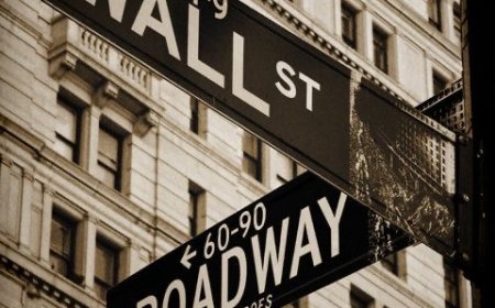 When innovation turns into panic: Boom to Doom Wall Street on edge.