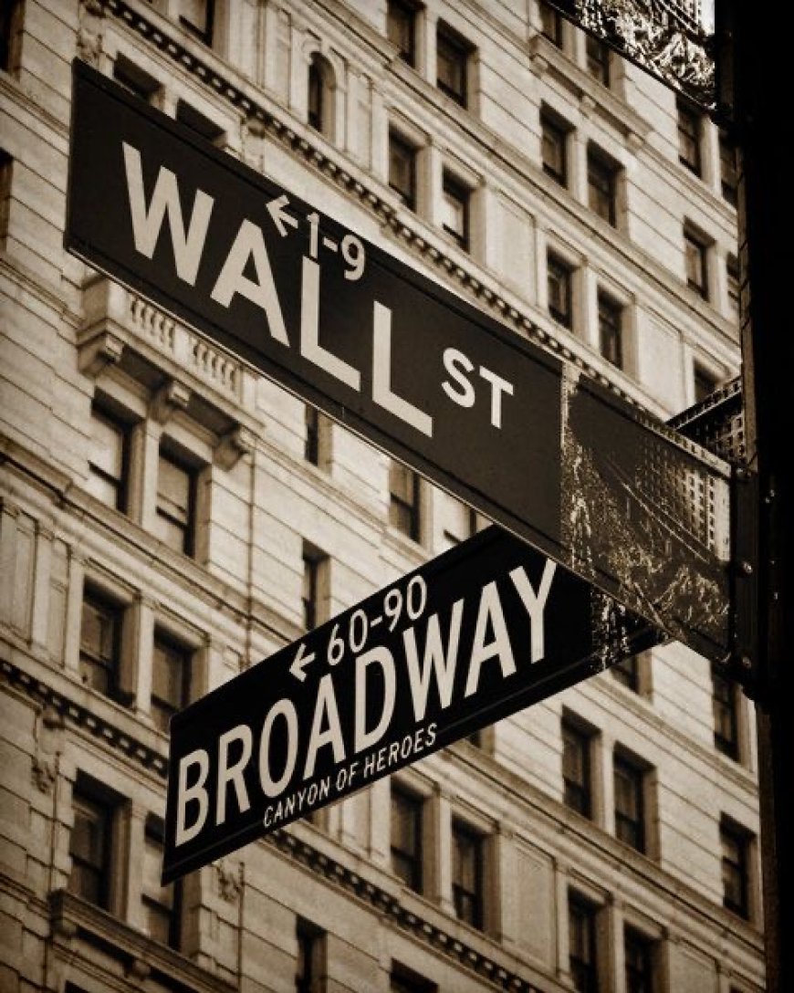 When innovation turns into panic: Boom to Doom Wall Street on edge.