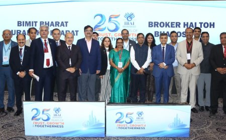 भारत में बीमा ब्रोकिंग के 25 साल: पिछले दशक में जीवन बीमा में 2.6 गुना और साधारण बीमा में हुई 3.6 गुना की बढ़ोतरी रजत जयंती समारोह में इस उद्योग के दिग्गज 2047 तक 'सभी के लिए बीमा' के लक्ष्य की दिशा में अगले चरण की रूपरेखा तैयार करने के लिए एकजुट हुए
